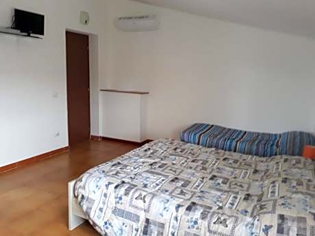 Triple Room with Private Bathroom