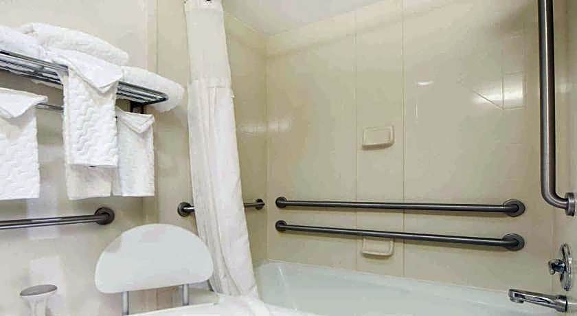 Ramada by Wyndham Enid