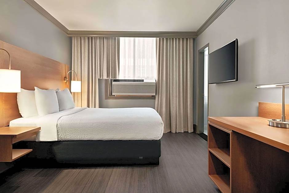 Days Inn by Wyndham Vancouver Downtown