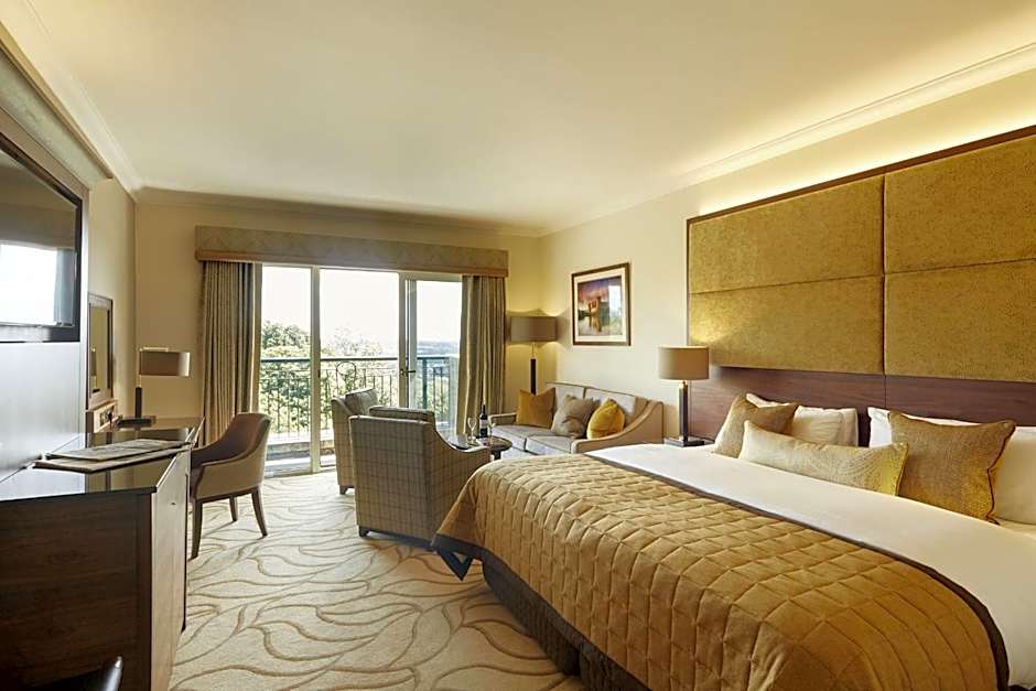 Photo 1 of 7 of Signature 1 King Bed, Balcony