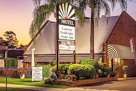 Country Pathfinder Motor Inn