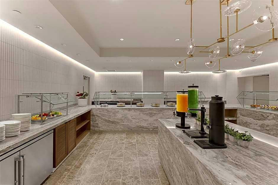 Hilton Anaheim Amenities