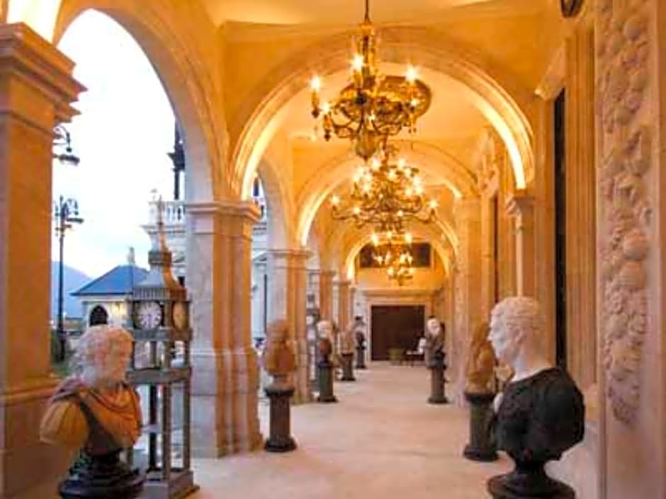 The Old England Hotel