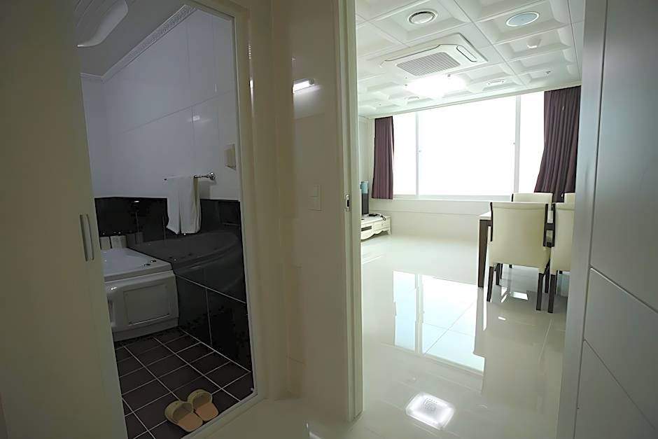 Donghae Boyang Hot Spring Convention Hotel