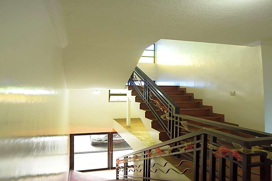 RedDoorz Plus at Balai Sofia Bed & Breakfast Batangas