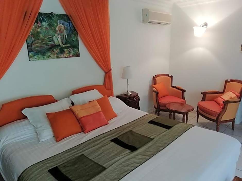 HOTEL LA COGNETTE A 25 Kilomètres de Châteauroux et 30 Kilomètres de Bourges