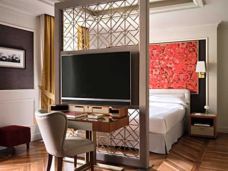 Junior Suite with Garden View