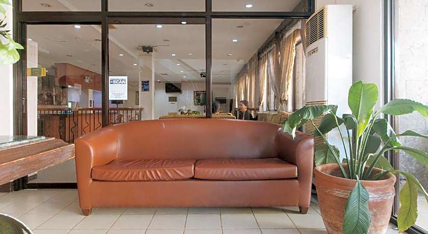 Capital O 740 Bliss Hotel Dau