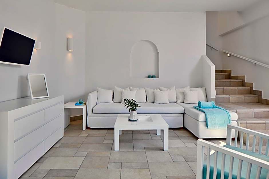 Aqua Blue Beach Hotel