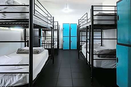 Bed in 16-Bed Mixed Dormitory Room with Private Bathroom