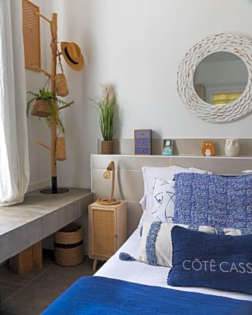 Two Adjoining Double Rooms with Garden View