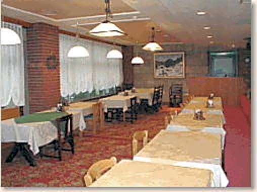 Hotel Weisser Hof Happei