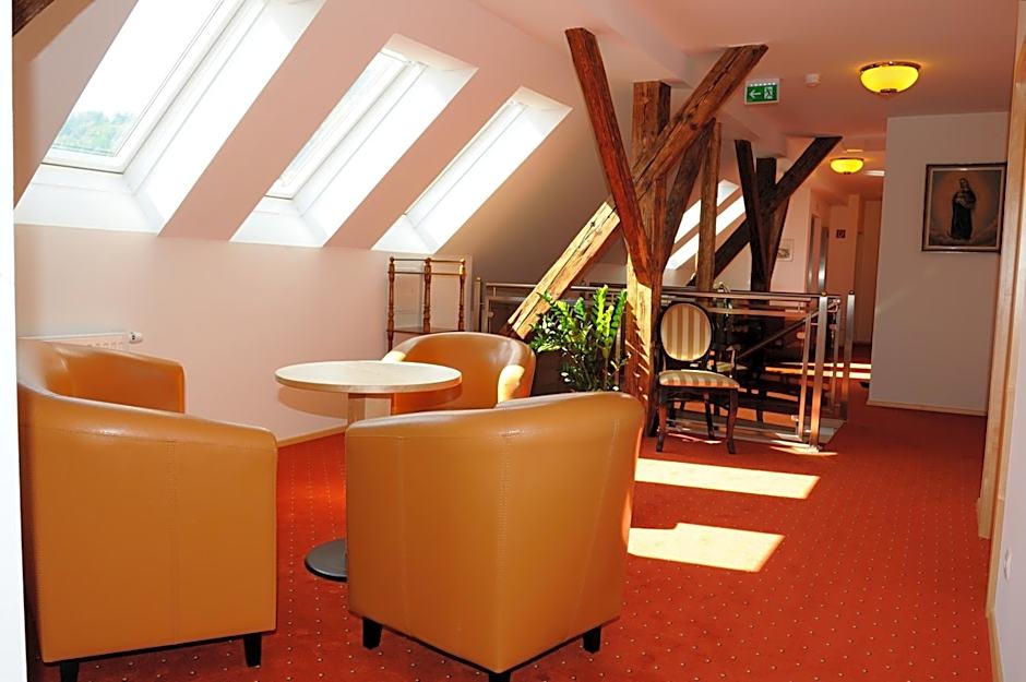 Hotel-Gasthof-Fleischerei - Zur alten Post