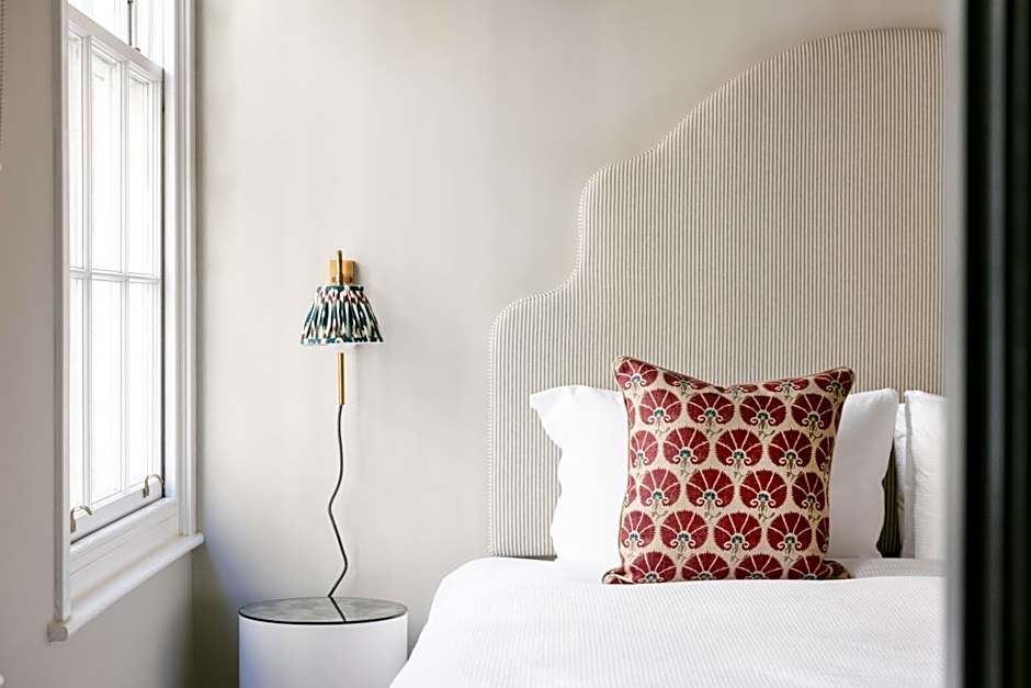 Native Kings Wardrobe, St Pauls