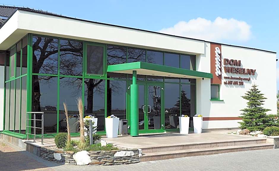 DOM WESELNY ,, ANNA''