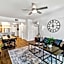 Beverly Grove Chic City Oasis 2 BR Apt with Den 138