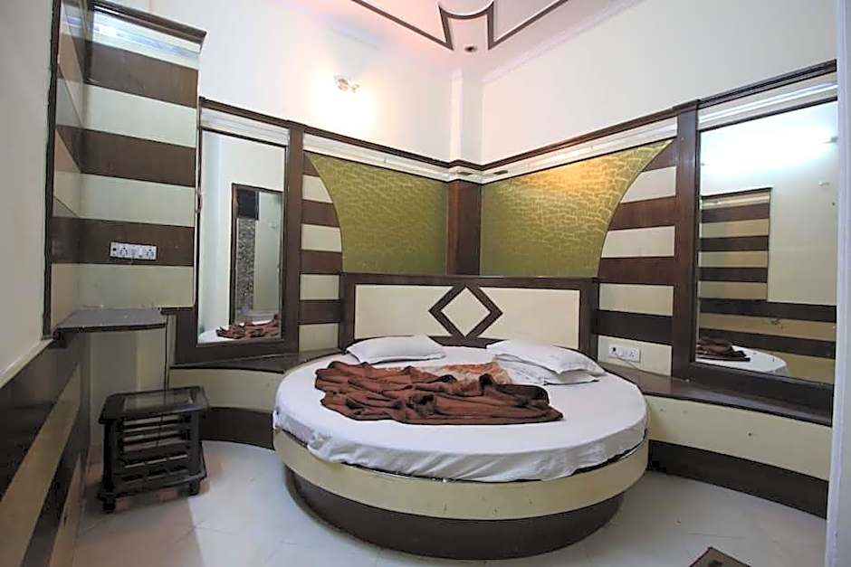 Hotel Mourya Deluxe