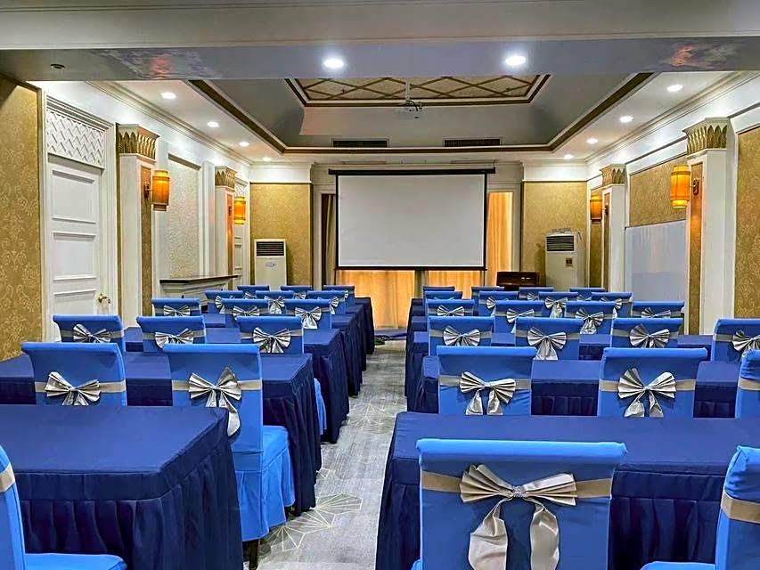 Lavande Hotel Heyuan Avenue Asia's first fountain