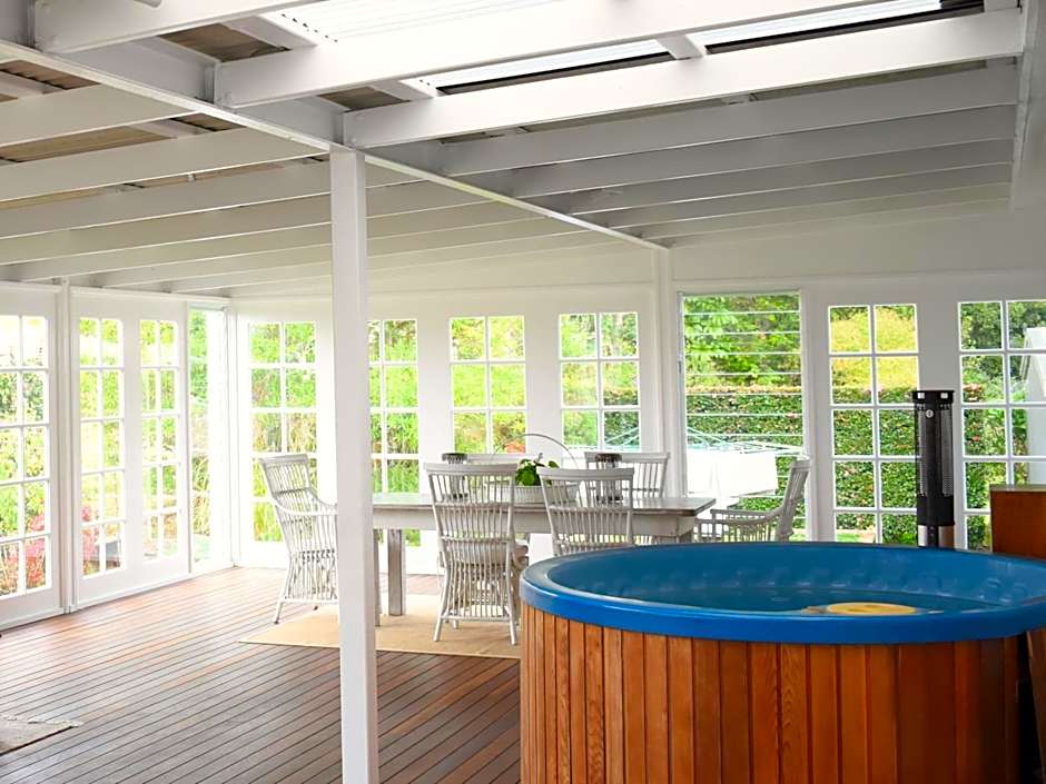 Maleny Homestead & Cottage