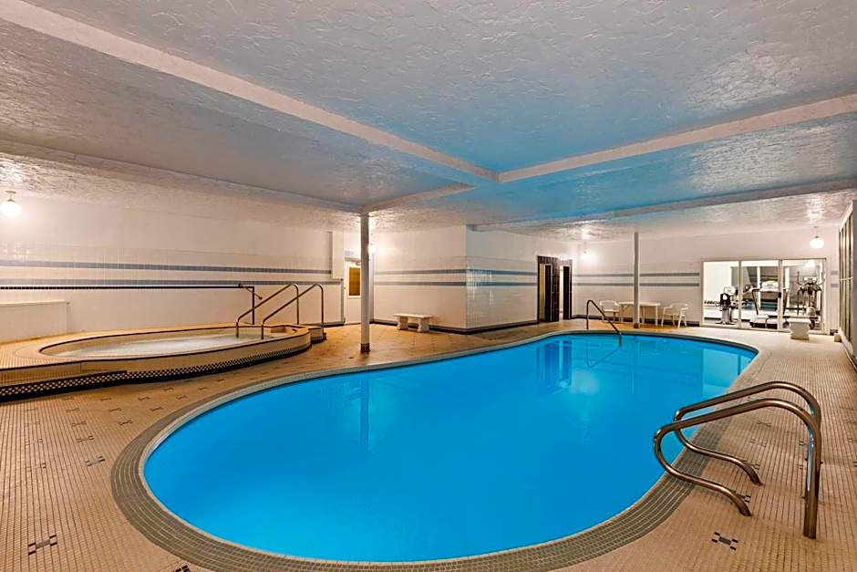 Royal Scot Hotel & Suites, Trademark Collection by Wyndham