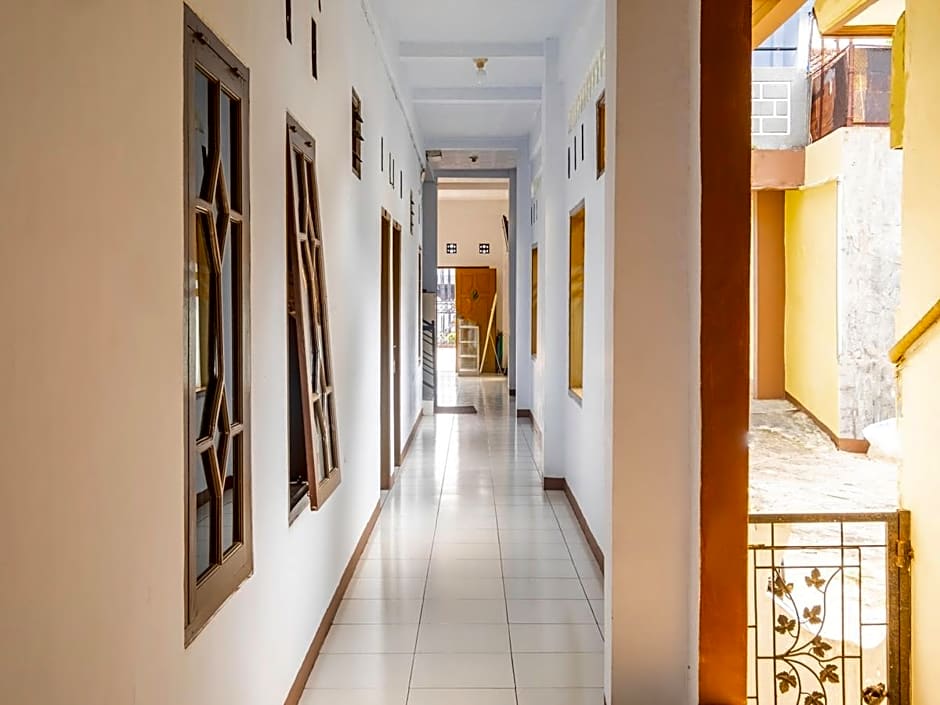 OYO 2395 Hotel Aden 2 Syariah