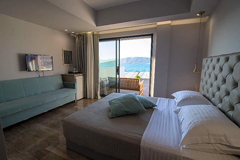 Aianteion Bay Luxury Hotel & Suites