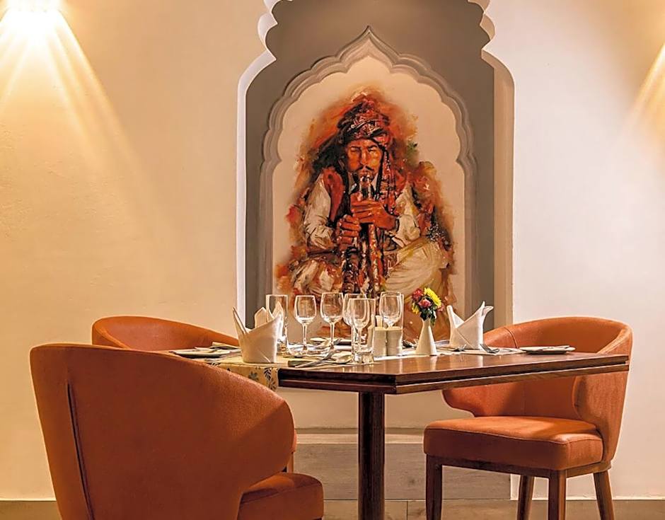 Travellers Beach Hotel & SPA