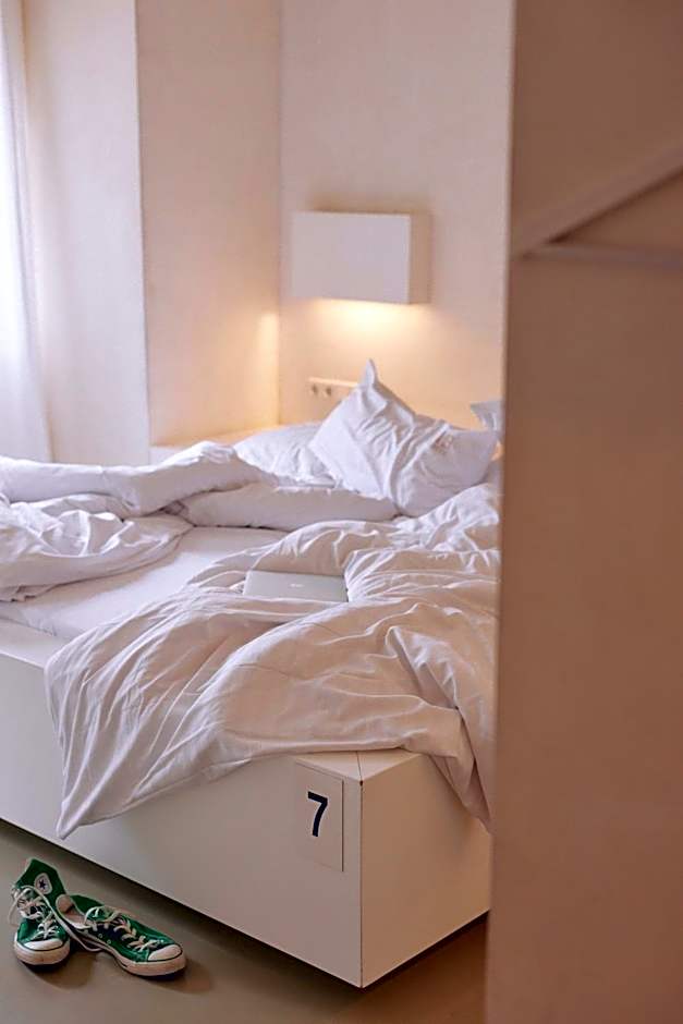 18Arts Hotel