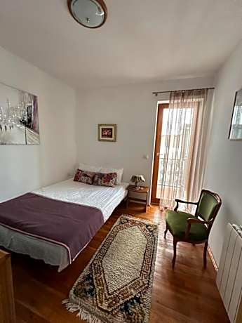 Three-Bedroom Apartment with Terrace and Sea View