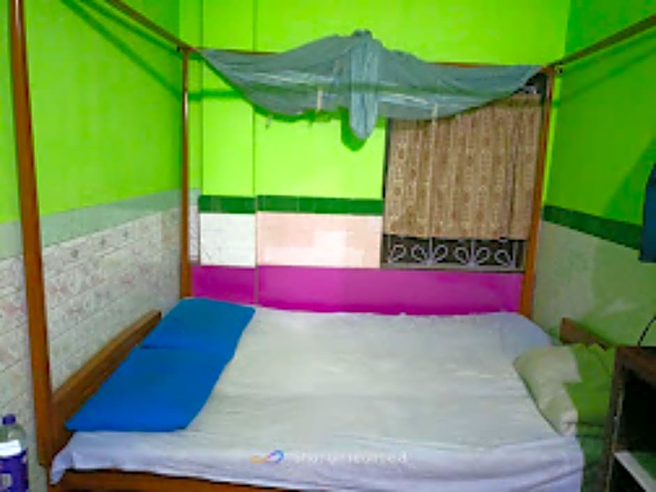 Goroomgo Central Guest House Agartala