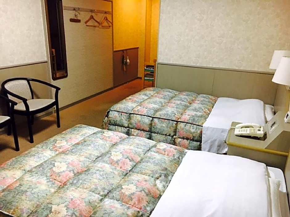 Photo 1 of 1 of 2 Beds, Nonsmoking