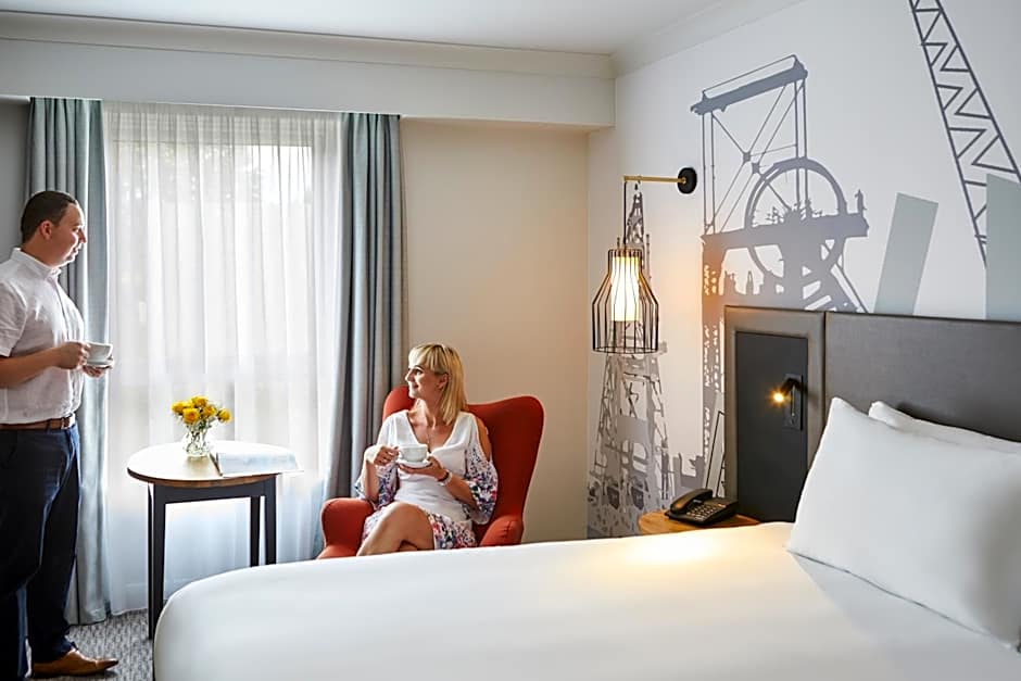 Mercure Cardiff North Hotel