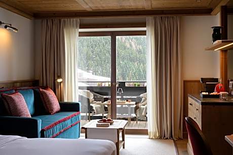 Deluxe Room with Garden View