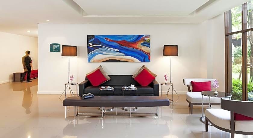 Ibis Bangkok Riverside