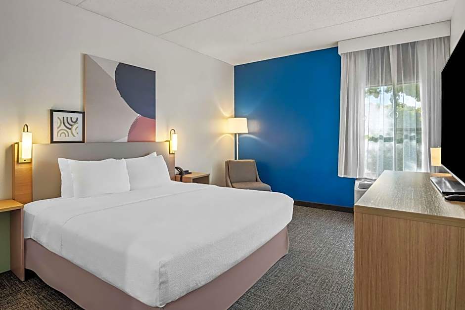 Spark by Hilton Stevensville