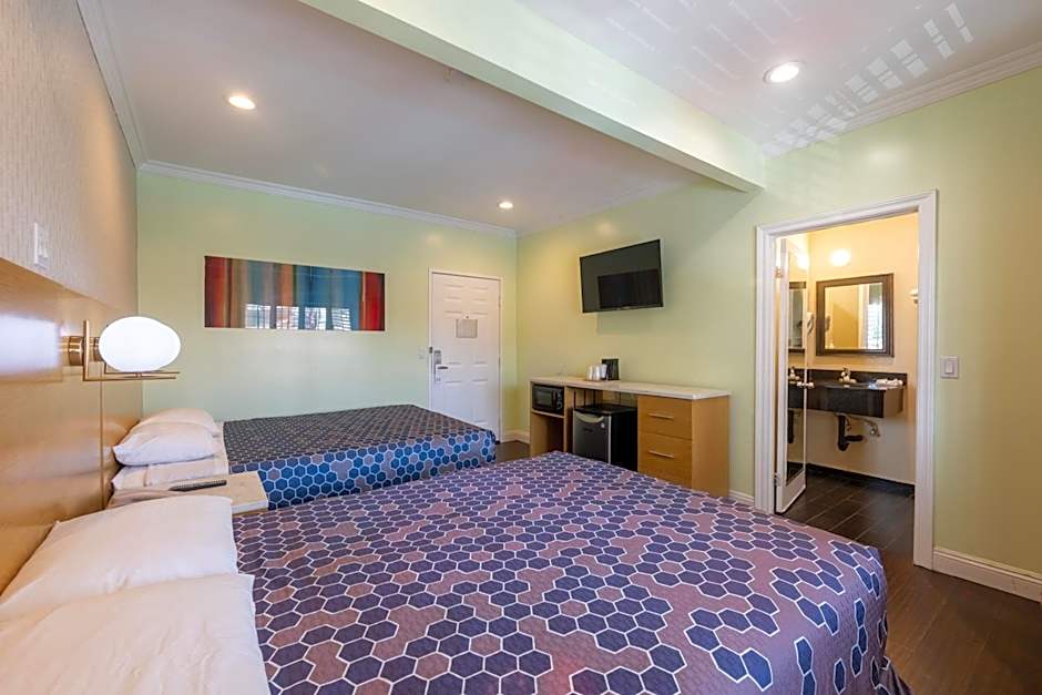 Hollywood City Inn