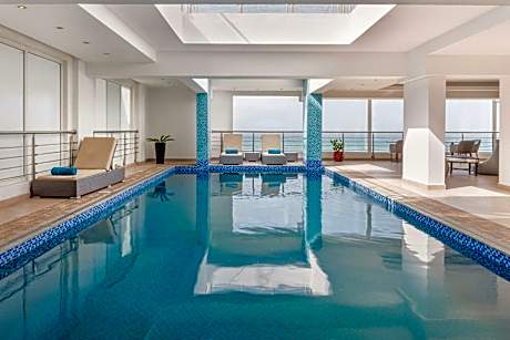 Al Hail Waves Hotel Managed By Centara