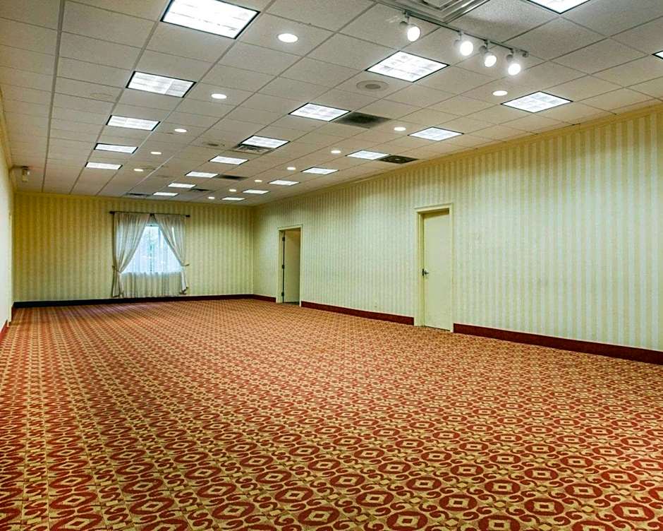 Budgetel Inn & Suites Atlanta