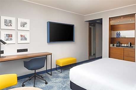 Executive King Room - Lounge Access