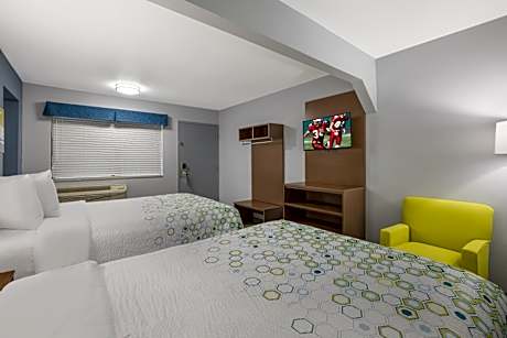 Studio Room with Two Double Beds Non-Smoking