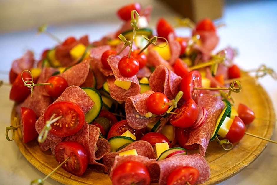 Tourist Farm HOTEL FROST