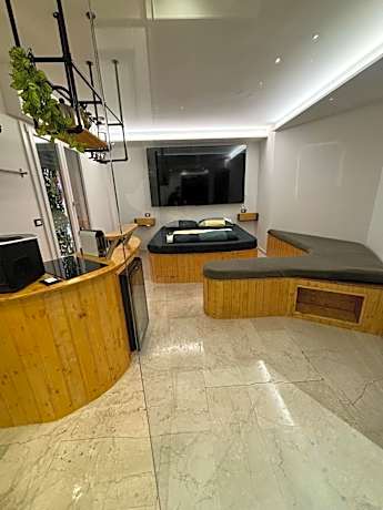 Deluxe Double Room with Shower
