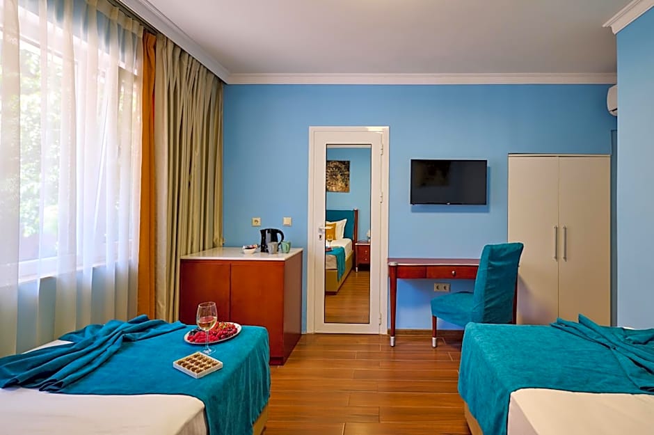 Art Green Boutique Hotel