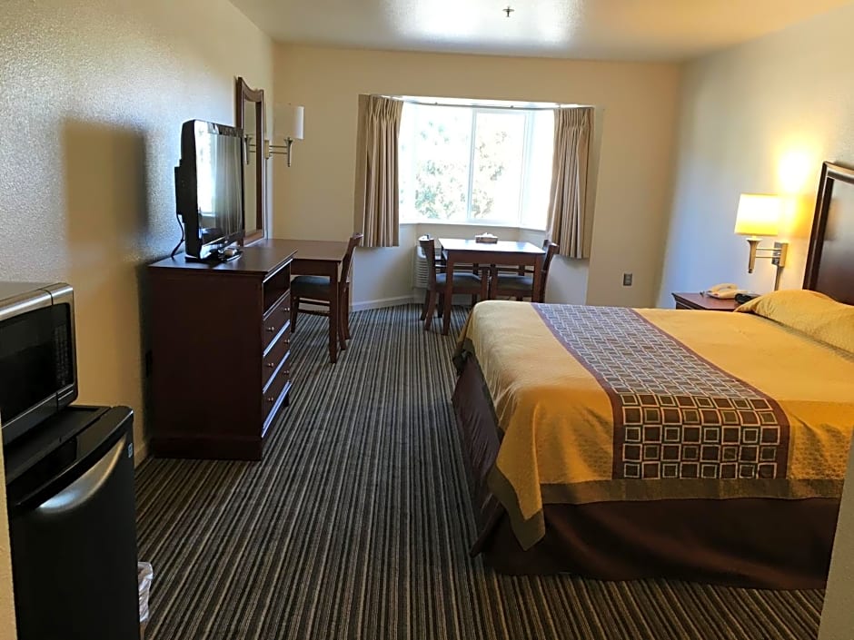 Airport Inn