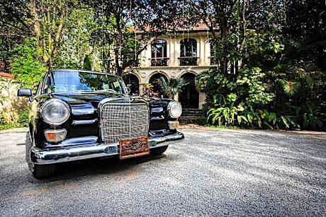 Heritage Suites Hotel