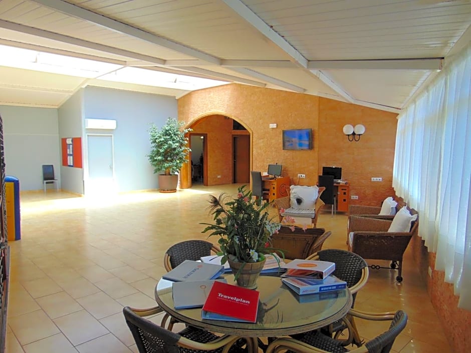 Apartamentos Lentiscos by MIJ