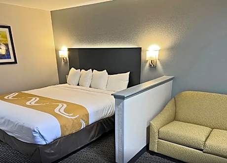 1 Queen Bed, Nonsmoking, Accessible