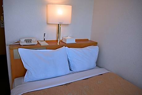 Double Room with Small Double Bed - Non-Smoking