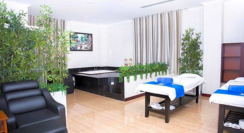 Hai Ba Trung Hotel and Spa