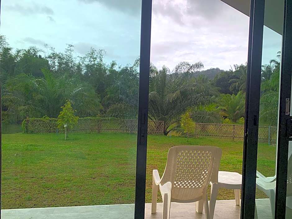 สวนลุงวรRanongGlamping